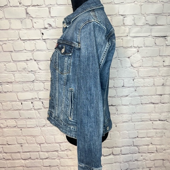 LEVIS DENIM JEAN JACKET MEDUIM TO LIGHT WASH SIZE SMALL - Picture 3 of 12